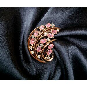Vintage 1950s Trifari Gold-Tone Brooch With Pink & Clear Rhinestones By Alfred P